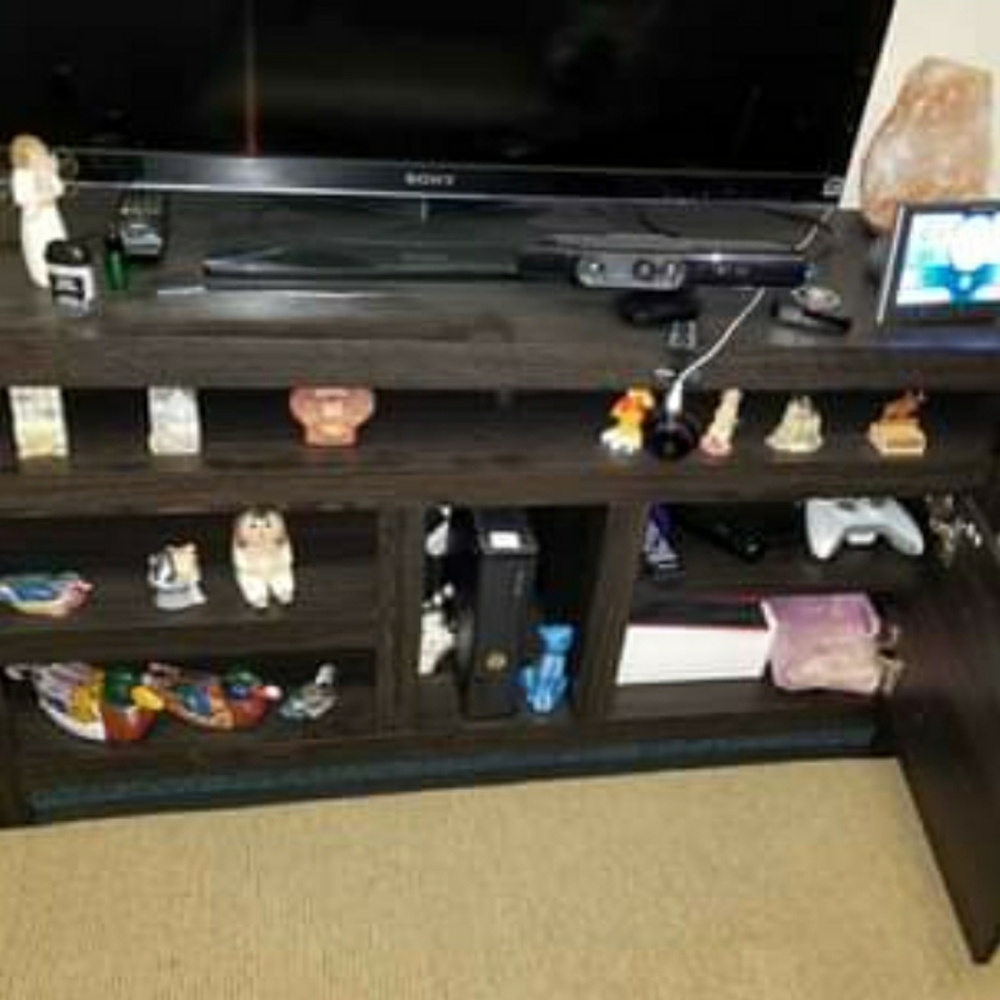 Tv stand